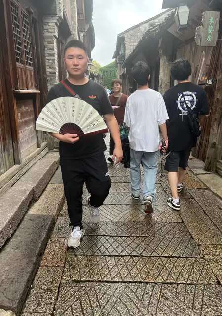 Я Kevin, 33, знакомлюсь для совместных путешествий в Леоне