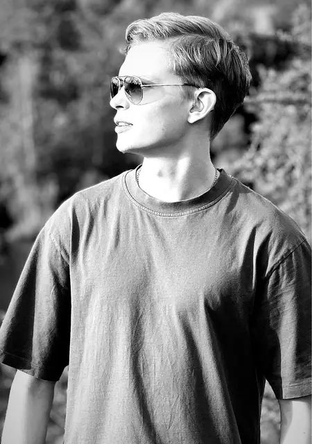 Андрей из Варшавы, ищу на сайте знакомства без обязательств