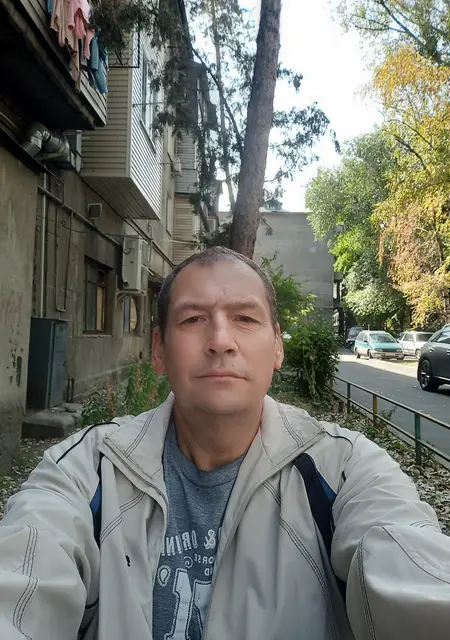 Я Руслан, 54, из Алматы, ищу знакомства без обязательств