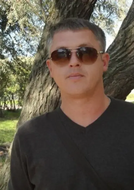 Андрей з Дніпра, мені 50 років, познайомлюсь на одну ніч