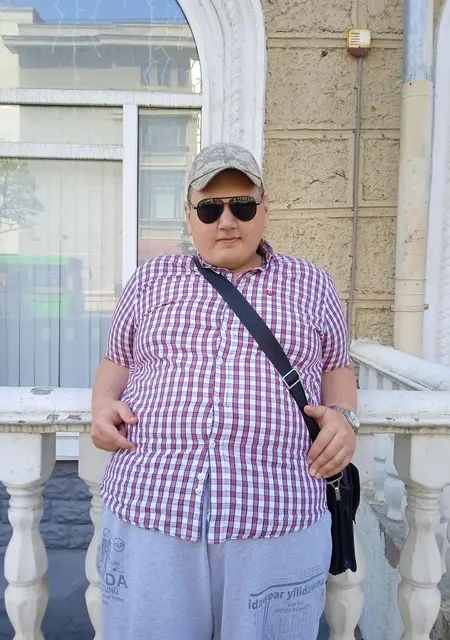 Денис из Бобруйска, мне 34, познакомлюсь для общения