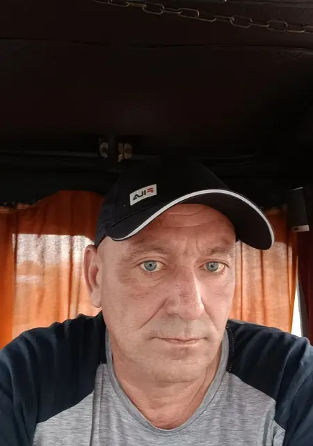 Андрей из Витебска, мне 47, познакомлюсь на одну ночь