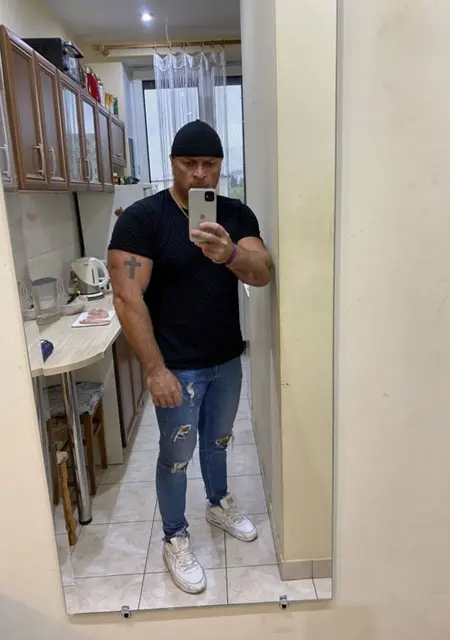 Я Yurii, 45, из Варшавы, ищу знакомство