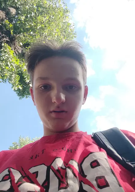 Саша из Каменского, ищу на сайте знакомства на одну ночь