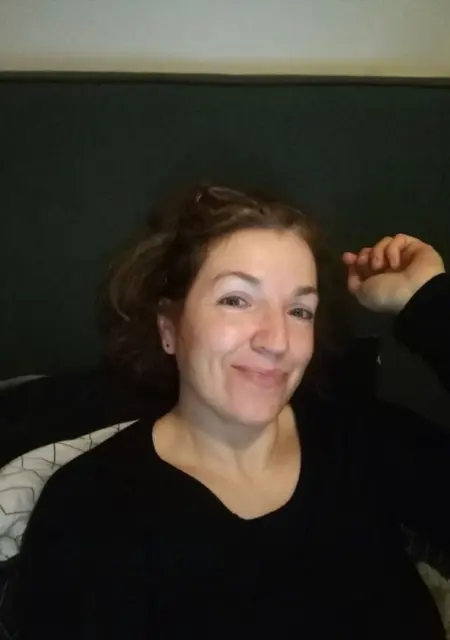 Я Emma, 45, знакомлюсь в Париже