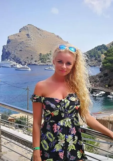 Я Emi, 40, из Варшавы, ищу знакомство для совместных путешествий