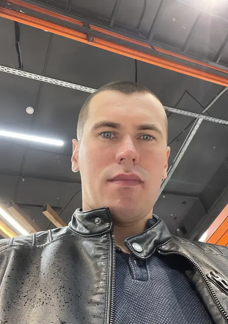 Александр из Мозыря, мне 33, познакомлюсь без обязательств