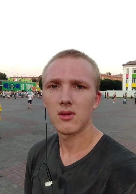 Чомбино из Каменского, мне 23, познакомлюсь для приятного времяпровождения