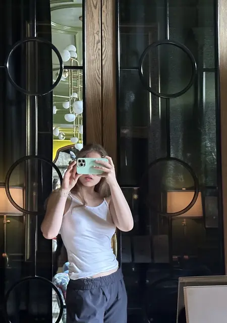 Я Sss, 26, знакомлюсь для приятного времяпровождения в Берлине