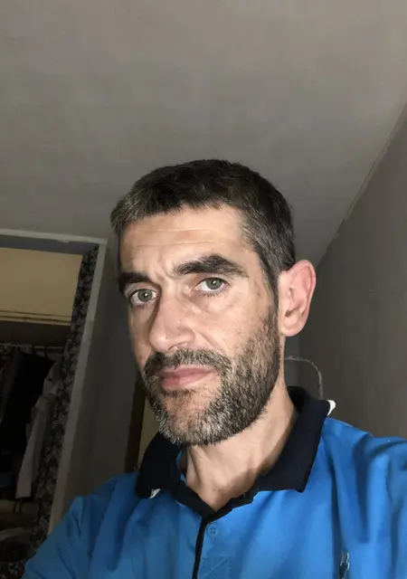 Cachucho de Sevilla, tengo 46 años, listo para conocer para relación sin ataduras