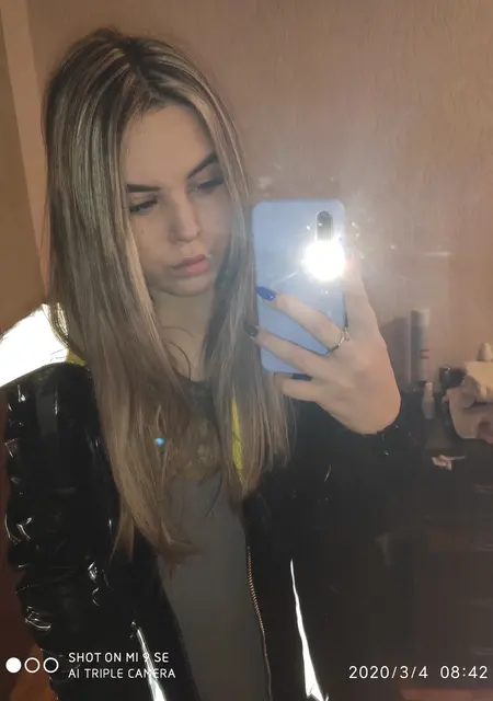 Алина з Ужгород, мені 24 років, познайомлюсь для спілкування