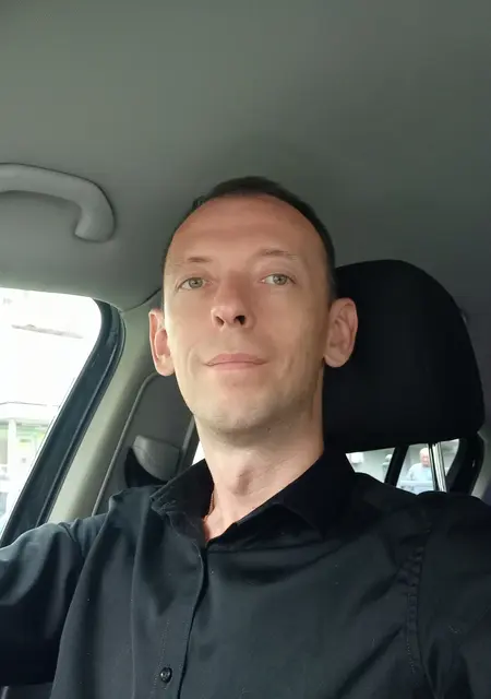 Я Макс, 44, знакомлюсь для приятного времяпровождения в Киеве