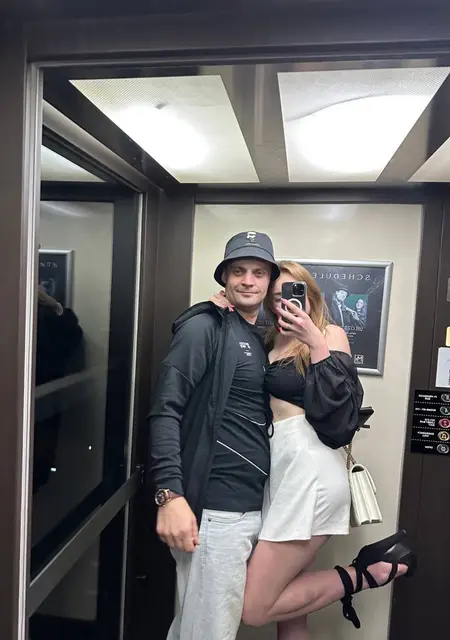 Эдуард И Елизавета из Киева, ищу на сайте знакомства на одну ночь