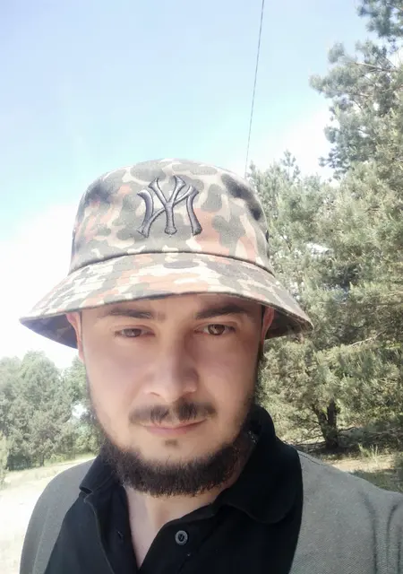 Я Ярослав, 32 років, знайомлюсь на одну ніч у Львові