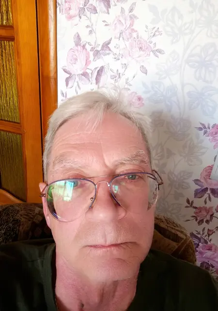 Вик из Минска, мне 60, познакомлюсь на одну ночь