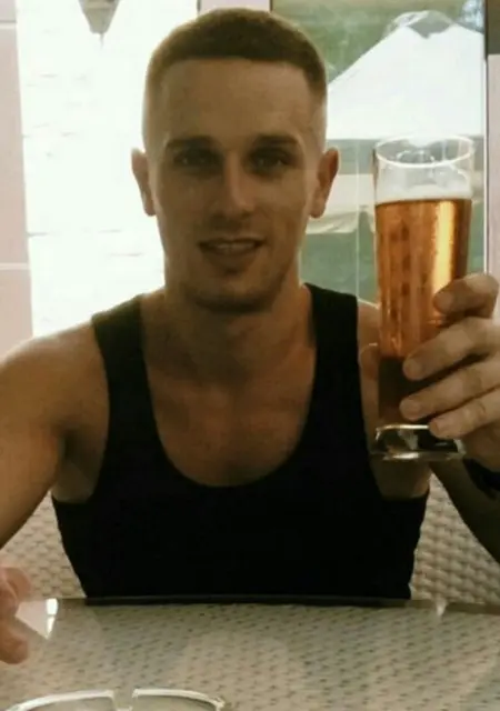 Я Вадим, 29, знакомлюсь без обязательств в Раздельной