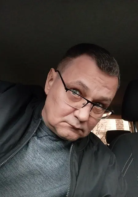 Александр з Ізмаїл, шукаю на сайті знайомства на одну ніч