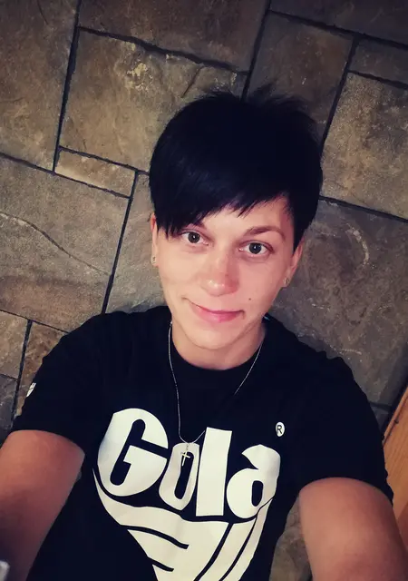 Я Аня, 40, знакомлюсь без обязательств в Запорожье