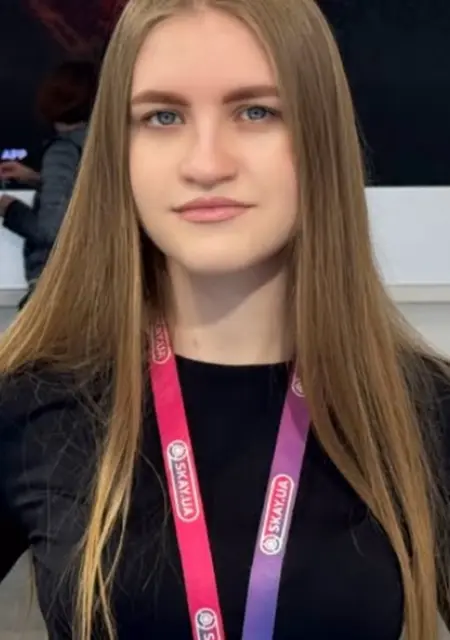 Я Kristina, 21, знакомлюсь на одну ночь в Каменском