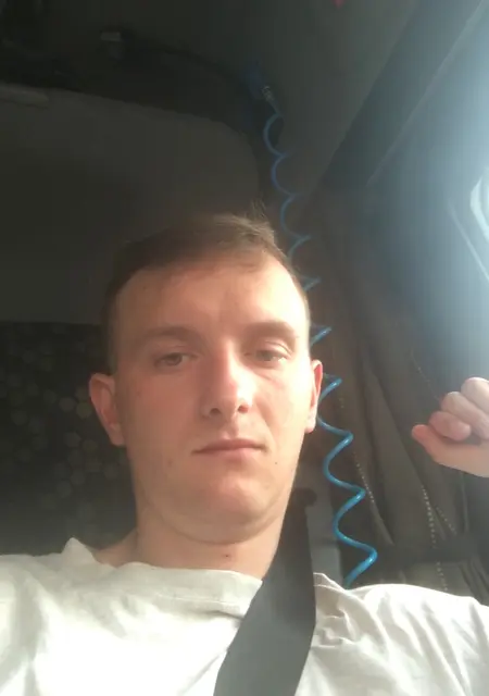 Krzysiek из Кракова, мне 32, познакомлюсь для общения