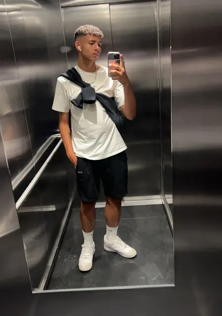 Danell из Майнца, мне 22, познакомлюсь для приятного времяпровождения