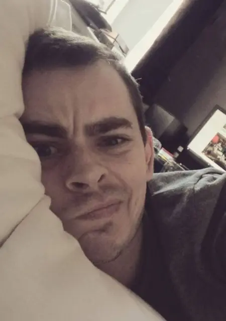 James из Лондона