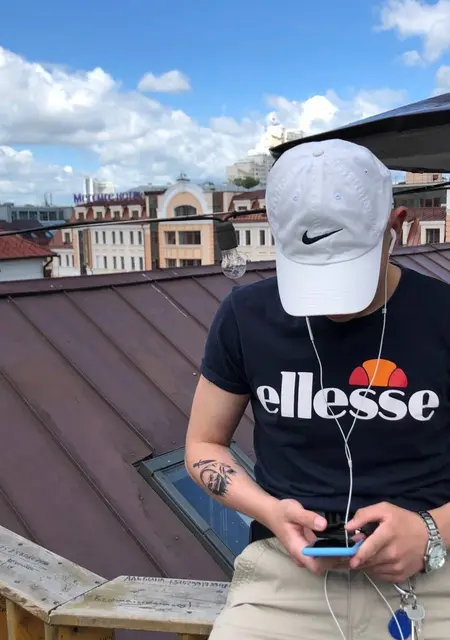 Гоголь з Маріуполя, шукаю на сайті знайомства на одну ніч