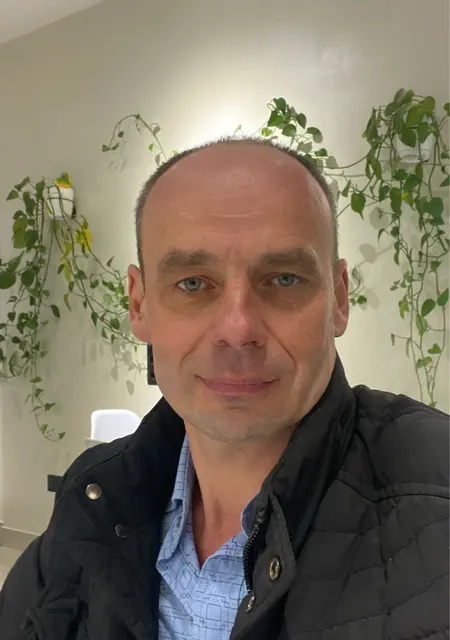 Роман из Одессы, мне 48, познакомлюсь для приятного времяпровождения