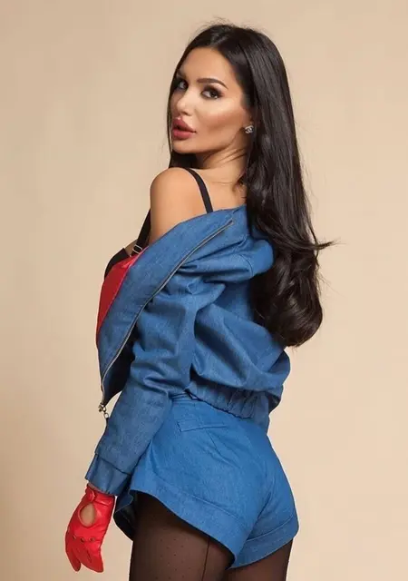 Виктория из Франкфурта-на-майне, ищу на сайте приятное времяпровождение