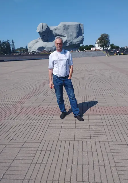 Я Павел, 50, знакомлюсь для приятного времяпровождения в Бресте