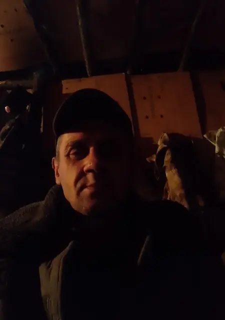 Виктор з Первомайськ, шукаю на сайті знайомства на одну ніч