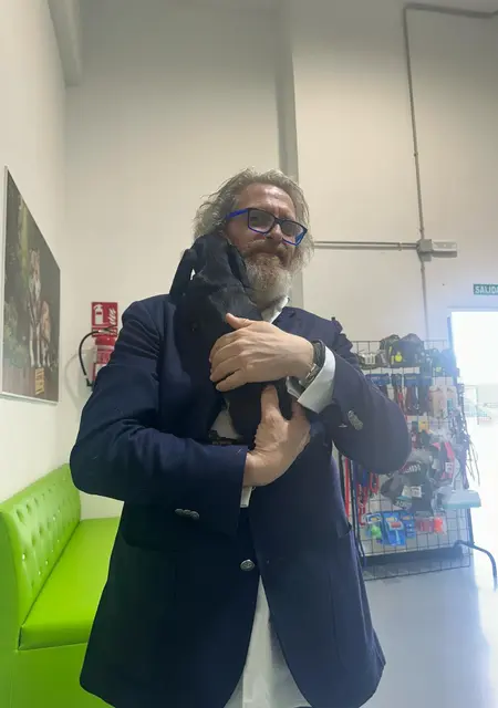 Soy Javier, 54 años de Madrid, busco conocer gente para relación sin ataduras