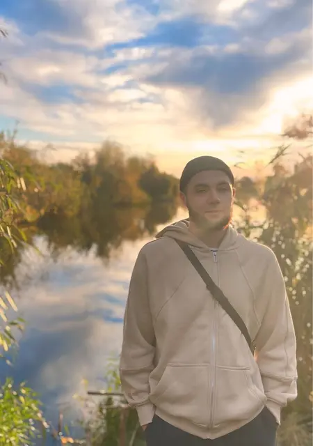 Владислав из Кривого Рога, мне 23, познакомлюсь для дружбы