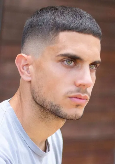 Marco из Рима, мне 19, познакомлюсь без обязательств