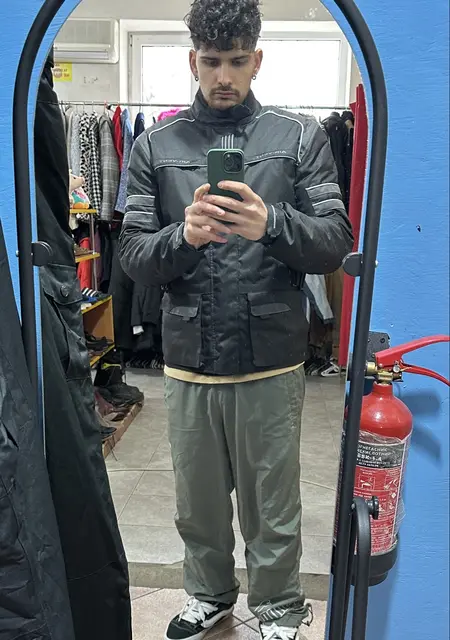 Стас из Вознесенска, мне 25, познакомлюсь на одну ночь