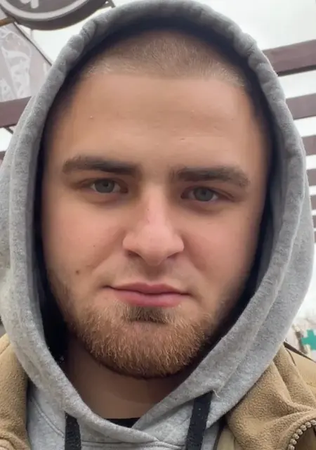 Ілюшка из Киева, мне 21, познакомлюсь на одну ночь