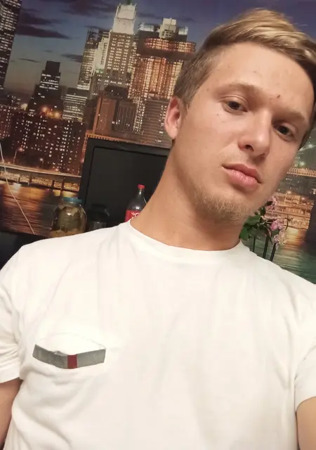 Люцик из Донецка, мне 25, познакомлюсь без обязательств