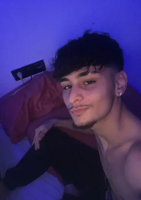 Pacoporras из Мадрида, мне 18, познакомлюсь для вирта