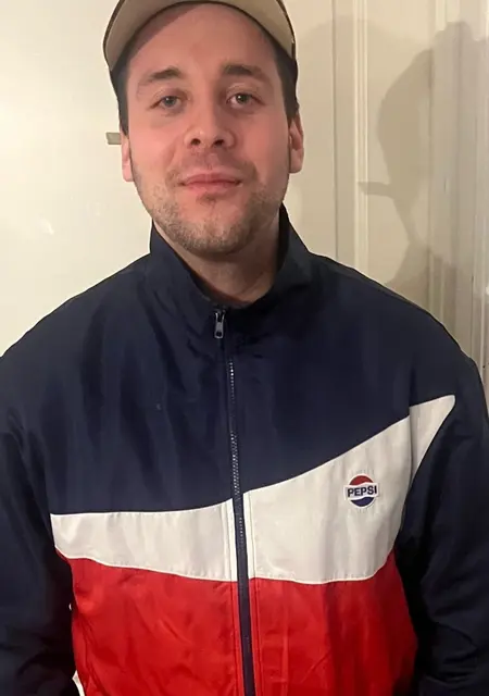 Я Simon, 27, из Стокгольма, ищу знакомство для дружбы