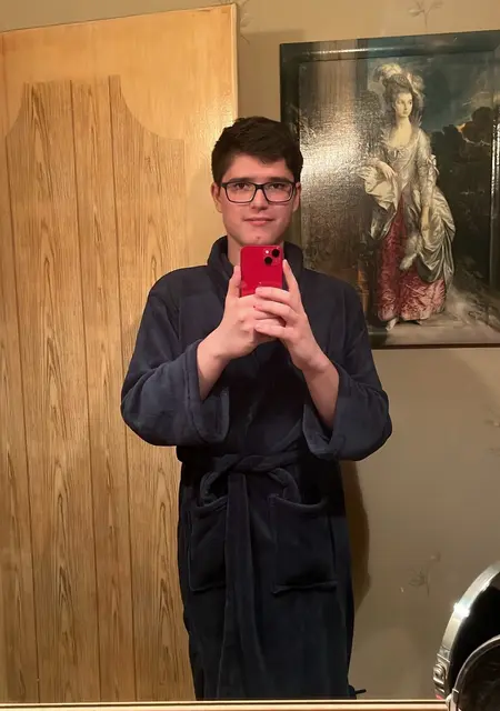 Я Никита, 20 років, знайомлюсь для постійних стосунків у Миколаєві