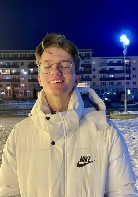 Илья из Борисова, мне 21, познакомлюсь для вирта