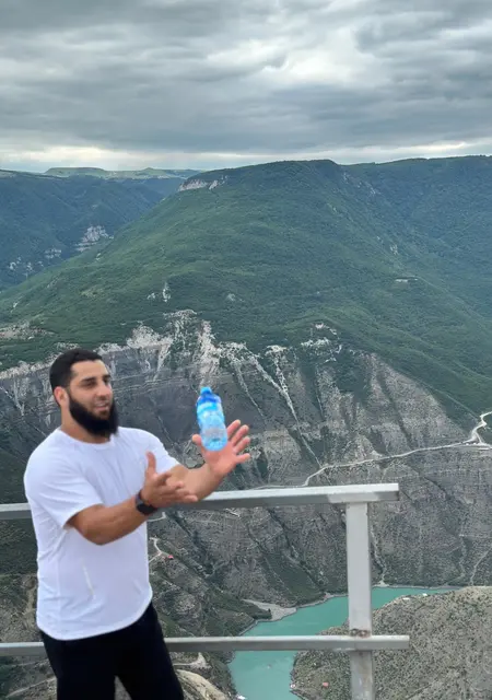 Я Adam, 32, из Баку, ищу знакомства без обязательств