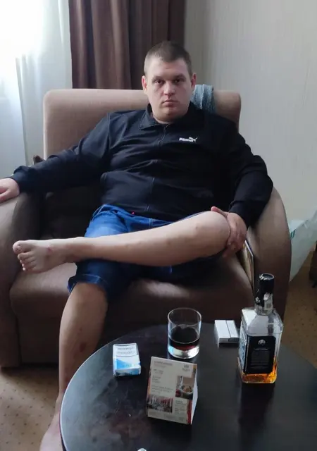 Виктор з Слов'янськ, шукаю на сайті знайомства на одну ніч