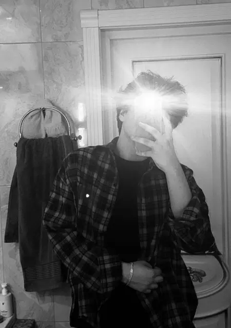 Я Liii, 21, из Вышгорода, ищу знакомство для приятного времяпровождения