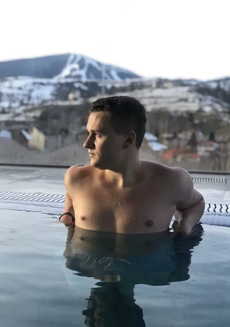 Я Святослав, 25 років, знайомлюсь для спільних подорожей у Чернігові