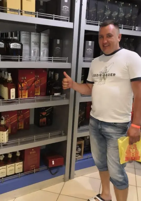 Я Валерий, 39, знакомлюсь без обязательств в Бердянске