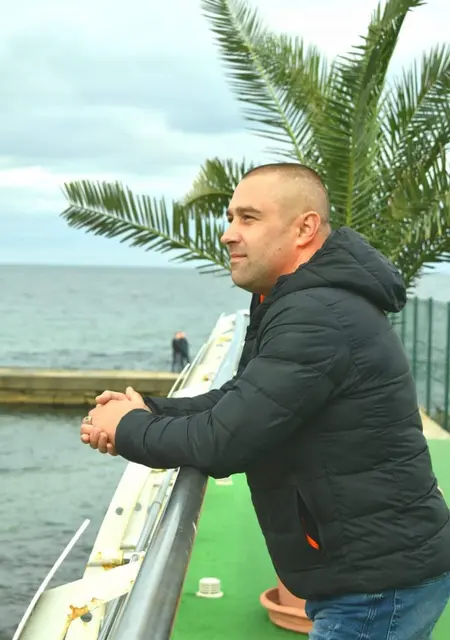 Я Oleksandr, 40 років з Хмельницького, шукаю знайомства без зобов'язань