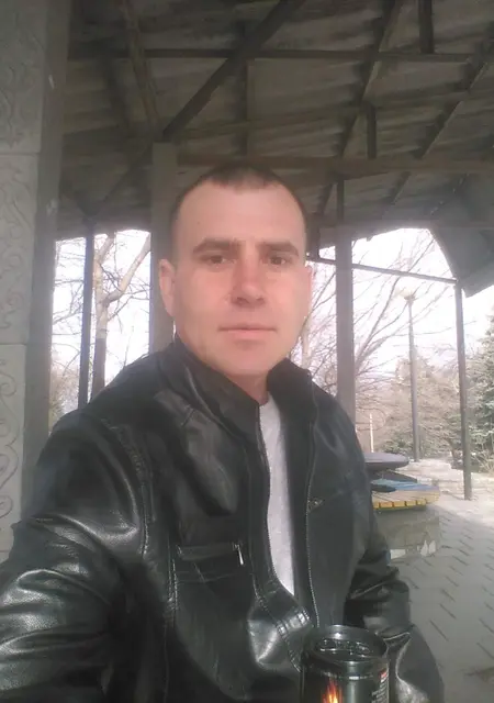 Олег из Новограда-Волынского, ищу на сайте приятное времяпровождение