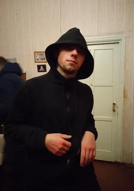 Максим з Конотопа, мені 24 років, познайомлюсь без зобов'язань