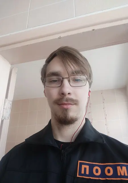 Я Юрий, 21, из Гомеля, ищу знакомства без обязательств